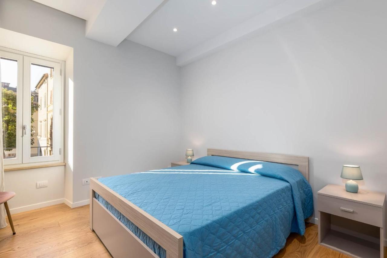 Siena Historic Center Stylish Flat With Balcony! Apartment Bagian luar foto