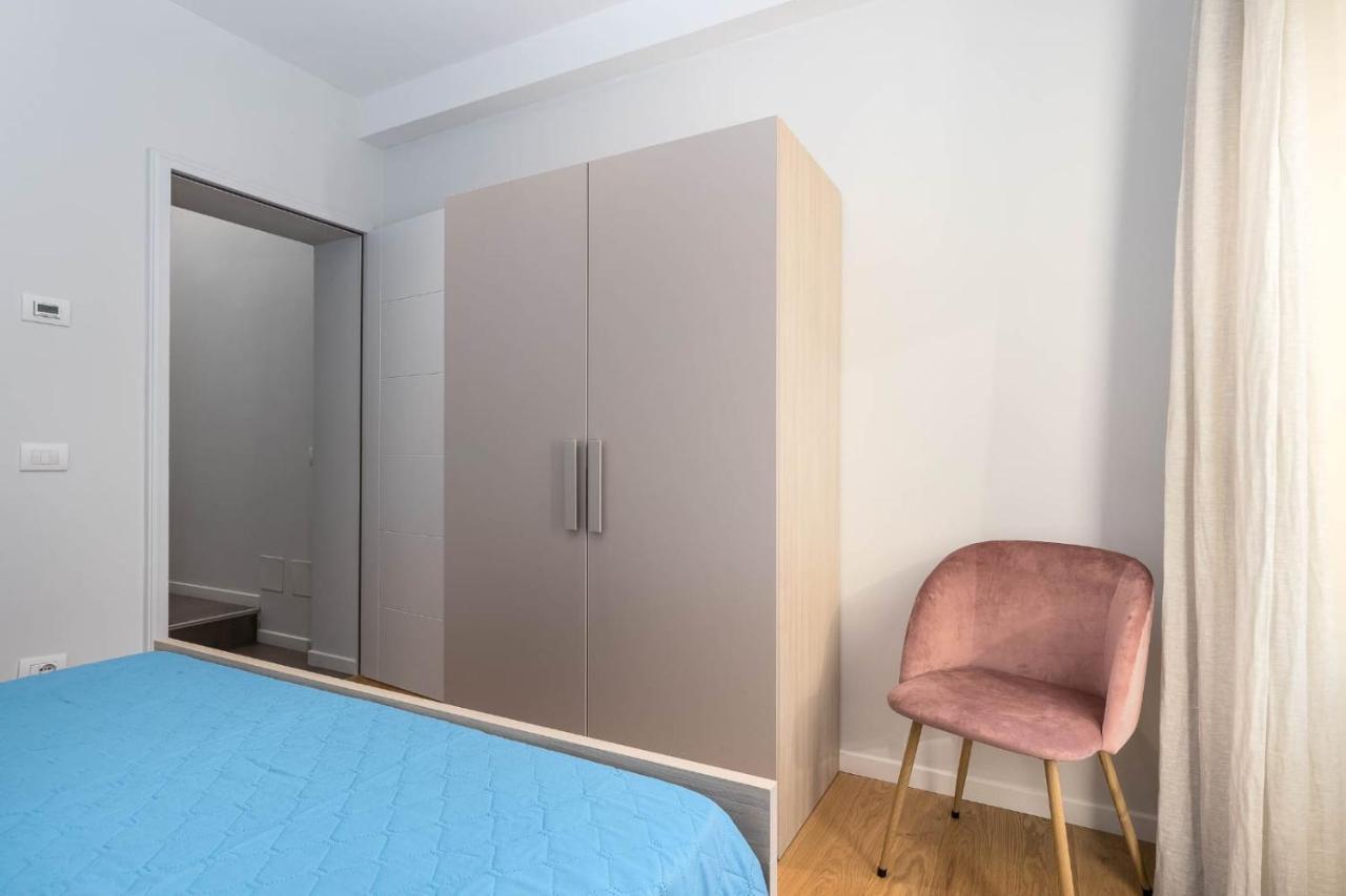 Siena Historic Center Stylish Flat With Balcony! Apartment Bagian luar foto